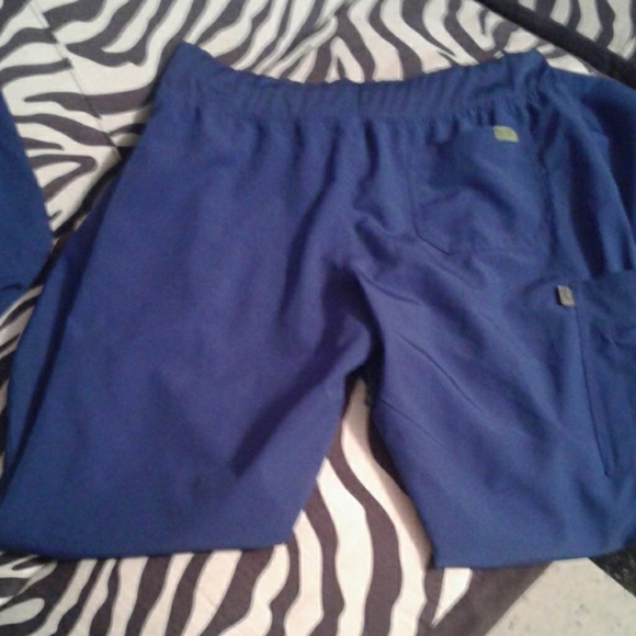 Deep blue activate by med culture top and bottom - Picture 4 of 8